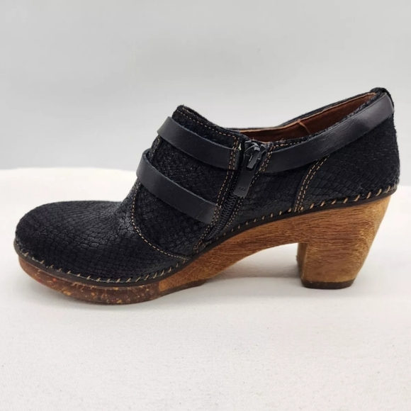 Art Amsterdam Black Leather Women Size 39 Clog Shootie Reptile Textured - Picture 6 of 15